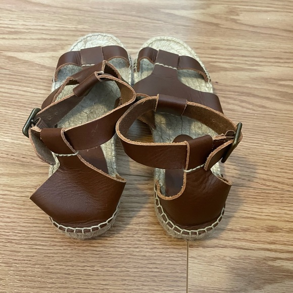 Soludos Banded Shield Sandals - Picture 8 of 9
